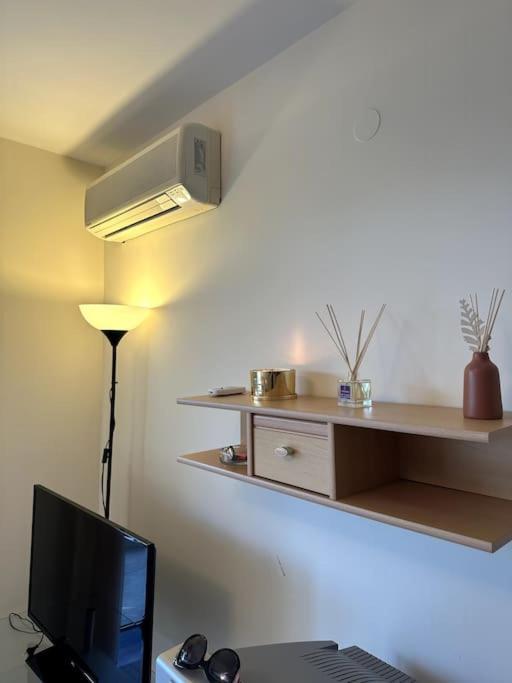 Spacious Fully Furnished Studio In Kavarna Apart Hotel 외부 사진