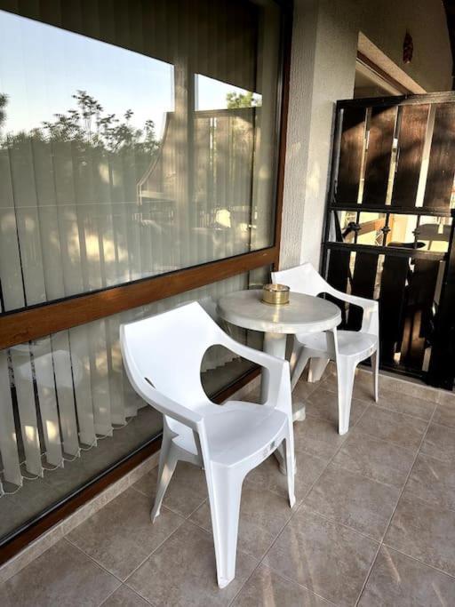 Spacious Fully Furnished Studio In Kavarna Apart Hotel 외부 사진
