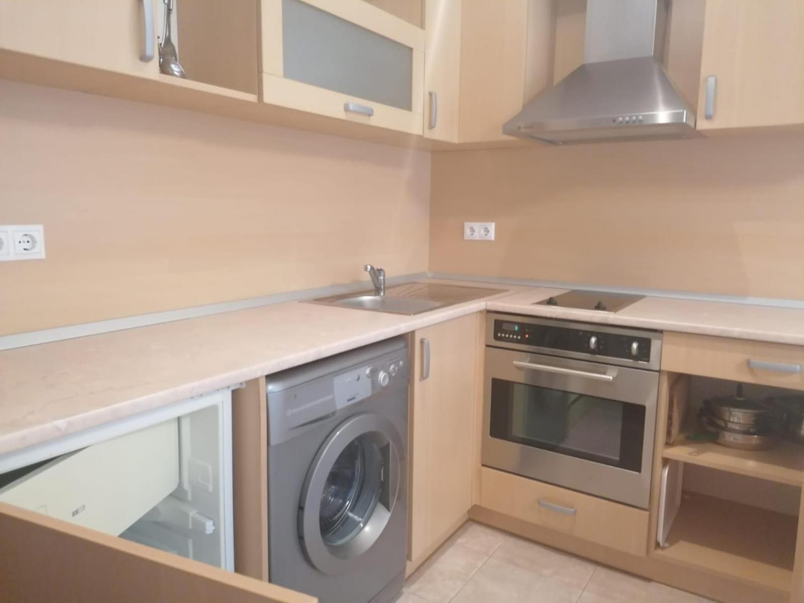 Spacious Fully Furnished Studio In Kavarna Apart Hotel 외부 사진